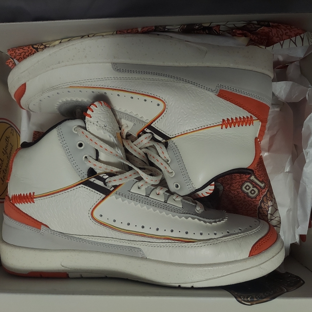 Air Jordan 2 Retro Maison Chateau Rouge